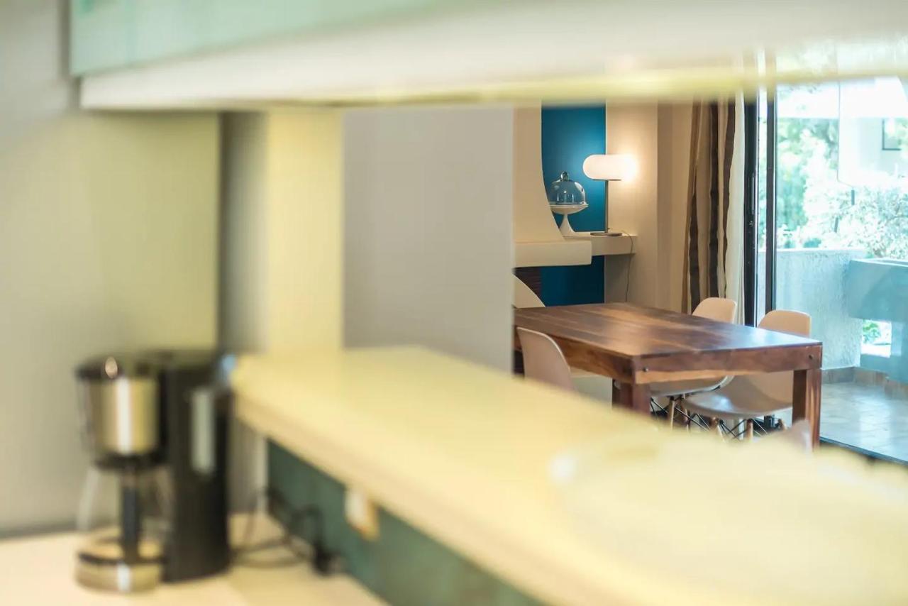 Glyfada Glass-Walled Designed Apt Αθήνα Εξωτερικό φωτογραφία